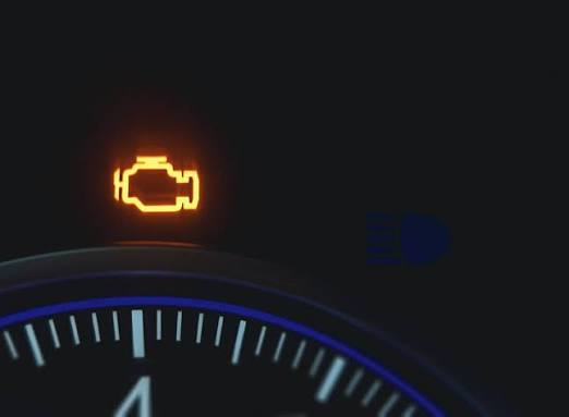 Почему загорелся «Check Engine» и можно ли ехать дальше?